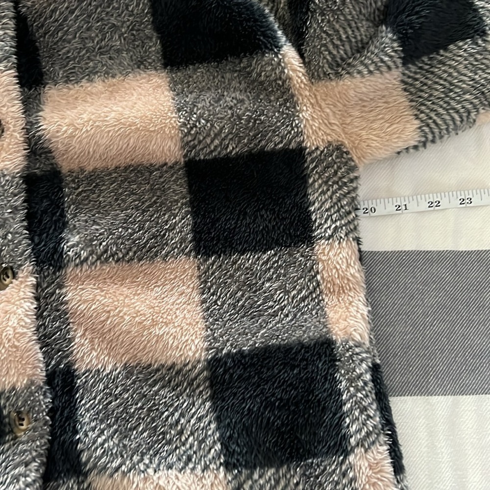 Plaid Jacket Button Up in Small - Picture 9 of 10
